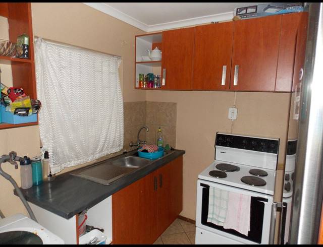 3 BEDROOM HOUSE SOLD IN THE ORCHARDS